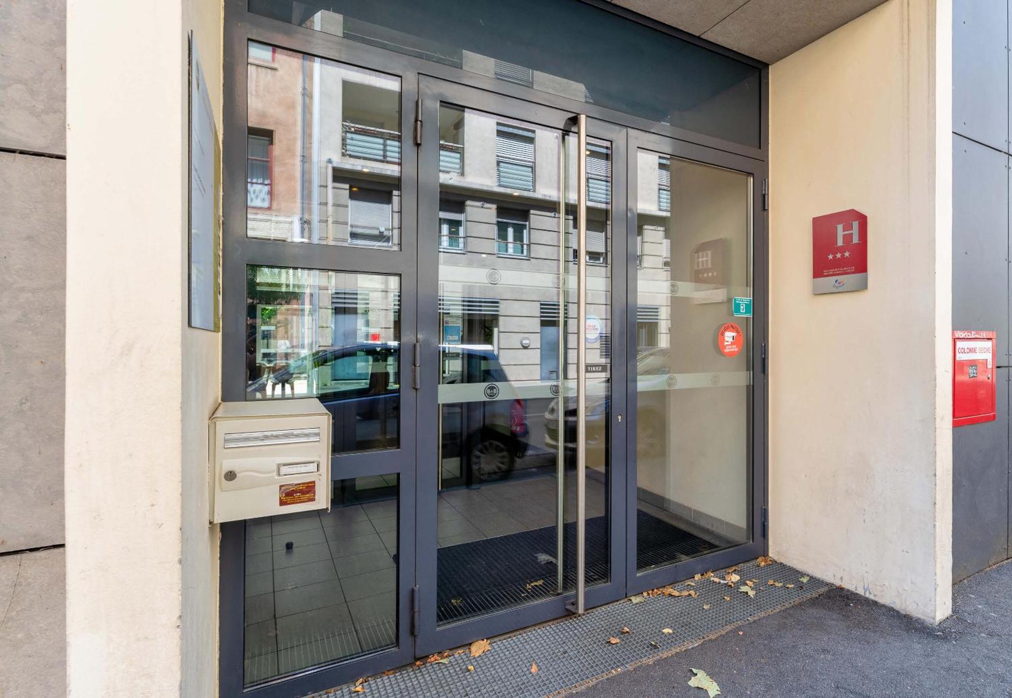 B&B Hotel Lyon Caluire Cite Internationale מראה חיצוני תמונה