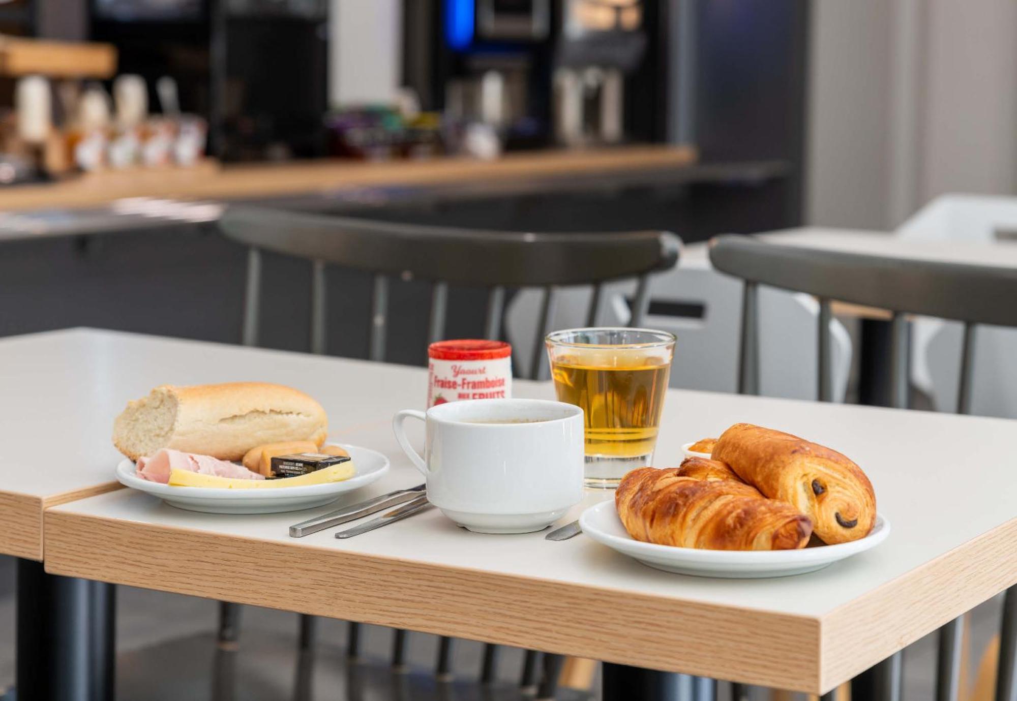 B&B Hotel Lyon Caluire Cite Internationale מראה חיצוני תמונה